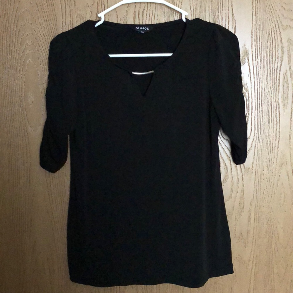 A dress shirt with decorative sleeves(size S)